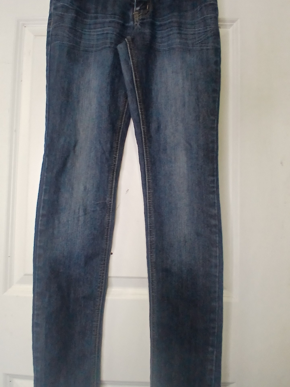 Blue Asphalt Women's Skinny Jeans in Medium Blue Wash